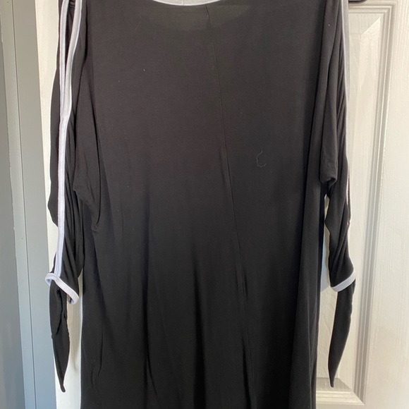 Top - Picture 3 of 4